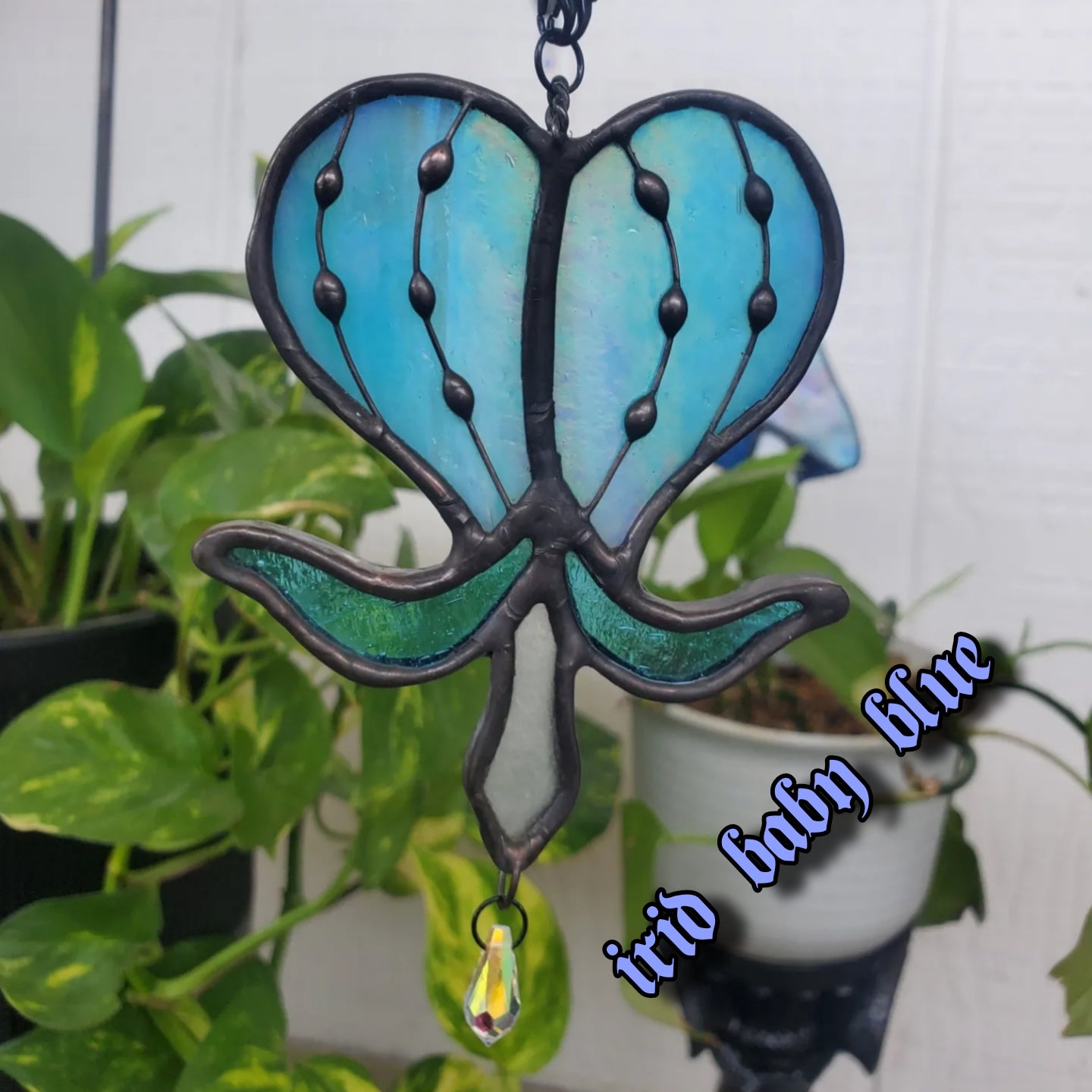 Bleeding heart flower rear view mirror car hangers